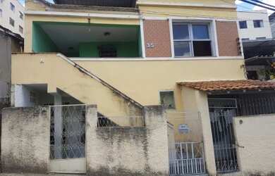 Imagem: A casa possui 5 Dormitórios, 4 Banheiros, 150m² de Área e