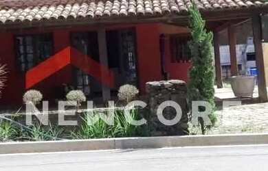 Imagem: A casa em condomínio possui 4 Dormitórios, 4 Banheiros, 4