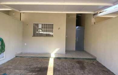 Imagem 13: Casa de 2 Quartos com Armários Planejados Disponível Agora