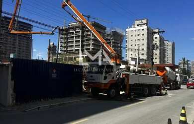 Imagem: O apartamento possui 2 Dormitórios, 2 Banheiros, 2 Vagas na