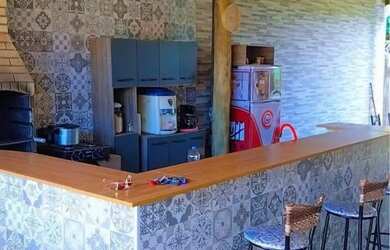 Imagem: A casa possui 2 Dormitórios, 2 Banheiros e está localizado