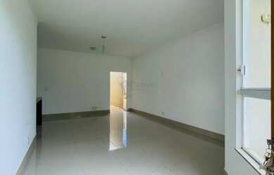 Imagem: A casa em condomínio possui 3 Dormitórios, 2 Banheiros, 1