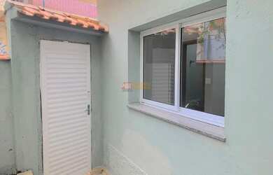 Imagem: A casa possui 1 Dormitório, 1 Banheiro, 25m² de Área e está