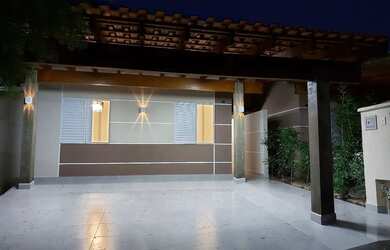 Imagem: A casa em condomínio possui 3 Dormitórios, 2 Banheiros, 2