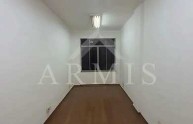 Imagem: O depósito possui 29m² de Área e está localizado em Centro