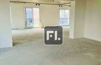 Imagem: O depósito possui 4 Vagas na garagem, 200m² de Área, Imóvel