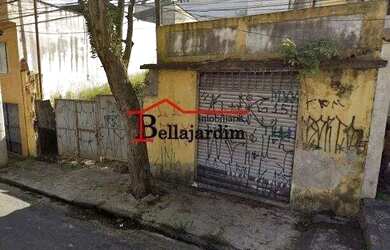 Imagem: O terreno possui 830m² de Área e está localizado em Vila