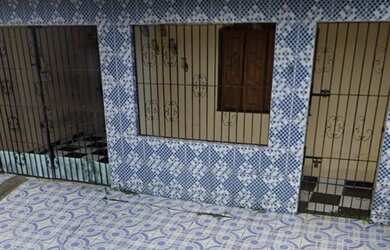 Imagem: A casa possui 2 Dormitórios, 1 Banheiro, 1 Vaga na garagem