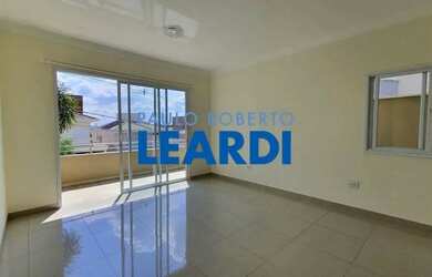 Imagem: A casa em condomínio possui 3 Dormitórios, 4 Banheiros, 2