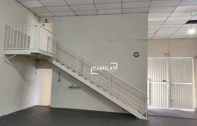 Imagem: O depósito possui 305m² de Área e está localizado em Paulínia