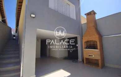 Imagem: A casa possui 2 Dormitórios, 2 Banheiros, 2 Vagas na garagem