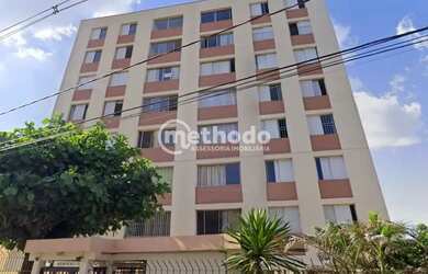 Imagem: O apartamento possui 3 Dormitórios, 1 Banheiro, 1 Vaga na garagem