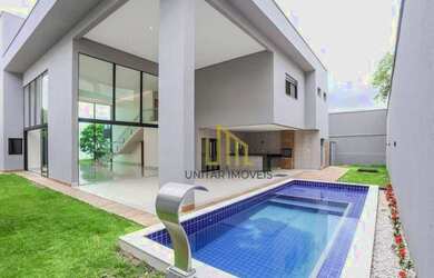 Imagem: A casa em condomínio possui 5 Dormitórios, 5 Banheiros, 5