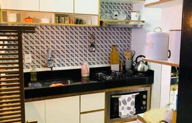 Imagem: O apartamento possui 2 Dormitórios, 1 Banheiro, 1 Vaga na garagem