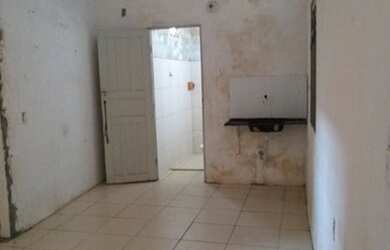 Imagem: A casa possui 1 Dormitório, 1 Banheiro e está localizado