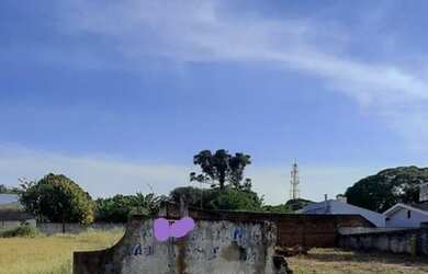 Imagem: O terreno possui 812m² de Área e está localizado em Centro