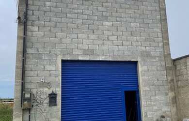 Imagem 1: GALPÃO A VENDA. 120m² de Áreae2 Vagas na garagem