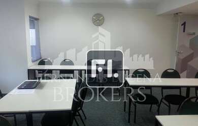 Imagem: O depósito possui 3 Vagas na garagem, 103m² de Área e está