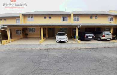 Imagem: A casa em condomínio possui 3 Dormitórios, 1 Banheiro, 2 Vagas