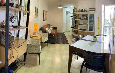 Imagem: O apartamento possui 3 Dormitórios, 1 Banheiro, 2 Vagas na