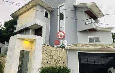 Imagem: A casa possui 3 Dormitórios, 1 Banheiro, 3 Vagas na garagem