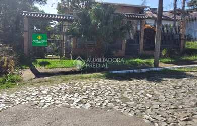 Imagem: A casa possui 2 Dormitórios, 1 Banheiro, 140m² de Área e