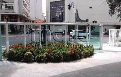 Imagem: O depósito possui 4 Vagas na garagem, 239m² de Área e está