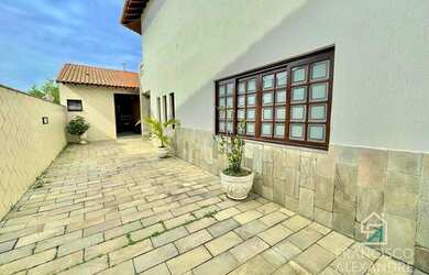 Imagem 3: Casa com 8 dormitórios, 392 m² - venda por R$ 2.000.000 ou aluguel por...