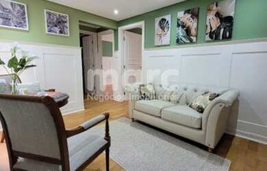 Imagem: O depósito possui 2 Vagas na garagem, 98m² de Área e está