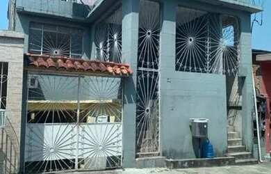 Imagem: A casa possui 3 Dormitórios, 3 Banheiros, 3 Vagas na garagem