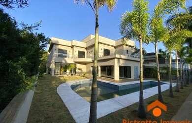 Imagem: A casa em condomínio possui 5 Dormitórios, 5 Banheiros, 5