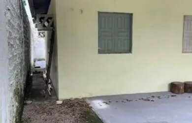 Imagem: A casa possui 2 Dormitórios, 2 Banheiros, 1 Vaga na garagem