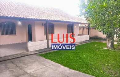 Imagem: A casa possui 3 Dormitórios, 2 Banheiros, 2 Vagas na garagem