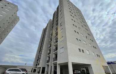 Imagem: O apartamento possui 1 Dormitório, 1 Banheiro, 1 Vaga na garagem