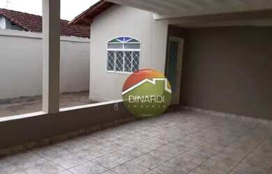 Imagem: A casa possui 2 Dormitórios, 1 Banheiro, 3 Vagas na garagem