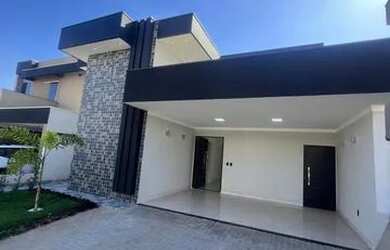 Imagem: A casa em condomínio possui 3 Dormitórios, 4 Banheiros, 2