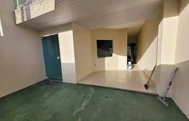 Imagem: A casa possui 3 Dormitórios, 3 Banheiros, 1 Vaga na garagem