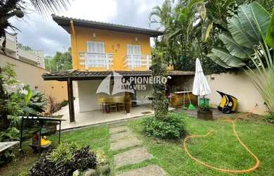 Imagem: A casa possui 5 Dormitórios, 5 Banheiros, 4 Vagas na garagem