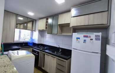 Imagem: O apartamento possui 2 Dormitórios, 1 Banheiro, 1 Vaga na garagem