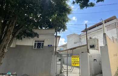 Imagem: A casa possui 5 Dormitórios, 5 Banheiros, 3 Vagas na garagem