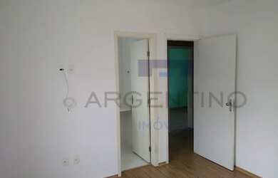 Imagem: A casa em condomínio possui 3 Dormitórios, 3 Banheiros, 2