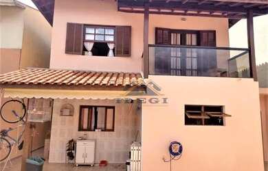 Imagem: A casa em condomínio possui 3 Dormitórios, 3 Banheiros, 2