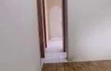 Imagem: A casa possui 2 Dormitórios, 1 Banheiro, 5 Vagas na garagem