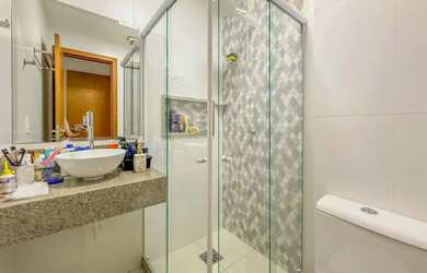 Imagem 14: Aceita airbnb, Um quadra do mar 2 Quartos com suite montado!