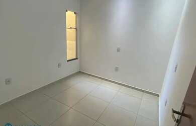 Imagem 8: Casa de 2 Quartos com Armários Planejados Disponível Agora