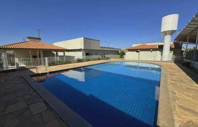 Imagem: A casa em condomínio possui 4 Dormitórios, 3 Banheiros, 2