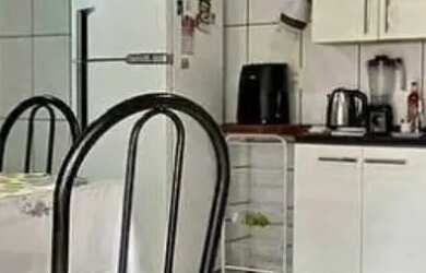 Imagem: A casa possui 2 Dormitórios, 1 Banheiro e está localizado