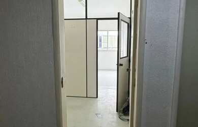 Imagem: O depósito possui 25m² de Área e está localizado em Barra