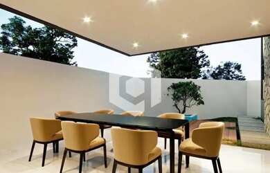 Imagem: A casa possui 4 Dormitórios, 5 Banheiros, 3 Vagas na garagem