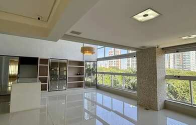 Imagem: O apartamento possui 4 Dormitórios, 5 Banheiros, 5 Vagas na